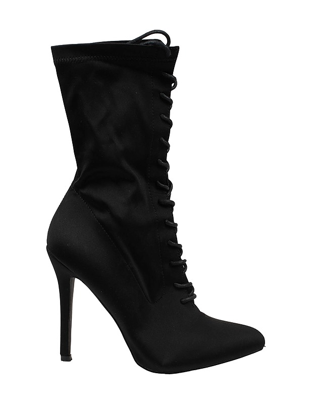 PRETTYLITTLETHING saappaat 6 - Naisten nilkkurit ja saappaat - 10105460452 - 1