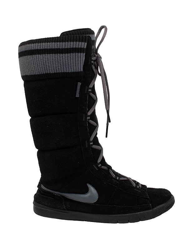 NIKE naisten saappaat, 39 - Naisten nilkkurit ja saappaat - 10105463239 - 1