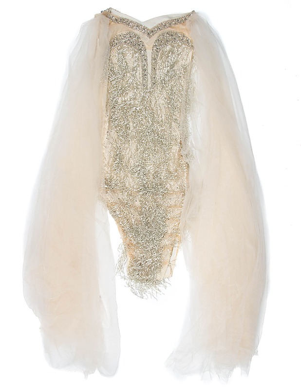 Näyttävä mekko huntuhihoilla - Mekot ja hameet - 10105464031 - 0