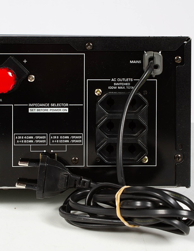 YAMAHA Ax-596 vahvistin - Vahvistimet ja soitintarvikkeet - 10105464298 - 5