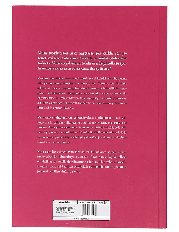 Valmentava johtajuus - Ristikangas, Marjo-Riitta - Tietokirjat ja oppaat - 10105467620 - 1