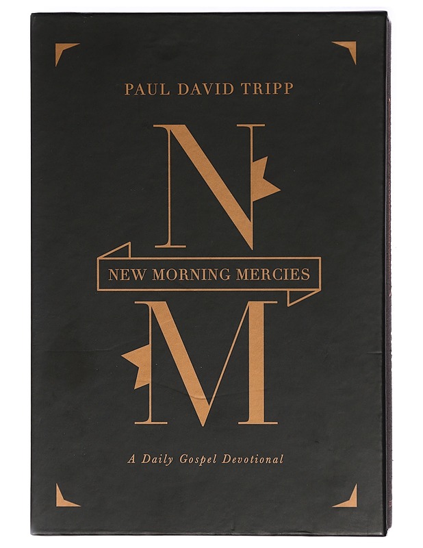 New Morning Mercies: A daily gospel devotion - Paul David Tripp - Harrastekirjat - 10105467835 - 0