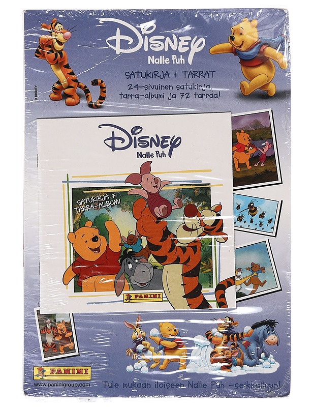 Nalle Puh : satukirja & tarra-albumi - Antikainen, Hanna - Lastenkirjat - 10105469710 - 0