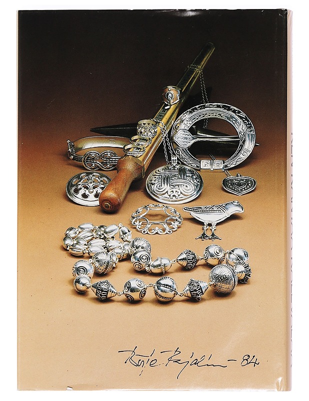 Ken kantaa Kalevalaa : Kalevalaisten naisten liitto ry 50 vuotta - Anneli Mäkelä - Historiakirjat - 10105469850 - 1