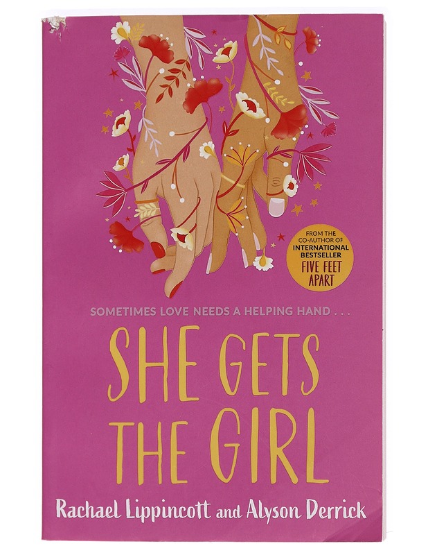 She gets the girl - Lippincott, Rachael - Nuorten kirjat - 10105470763 - 0