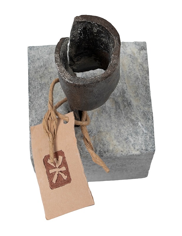 ERKKI KOKKO Kivinen kynttilänjalka - Kynttilänjalat - 10105473570 - 2