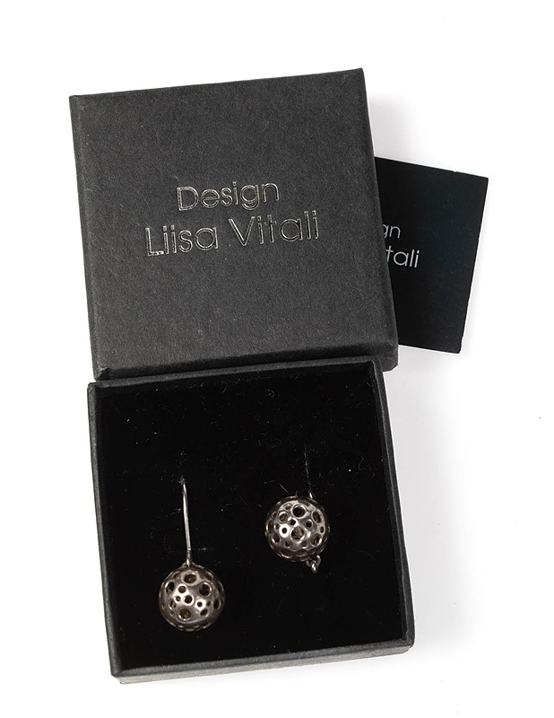 LIISA VITALI Leppäkerttu korvakorut koukulla - Korut - 10105477072 - 0