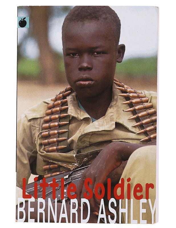 Little soldier - Bernard Ashley - Tietokirjat ja oppaat - 10105477385 - 0