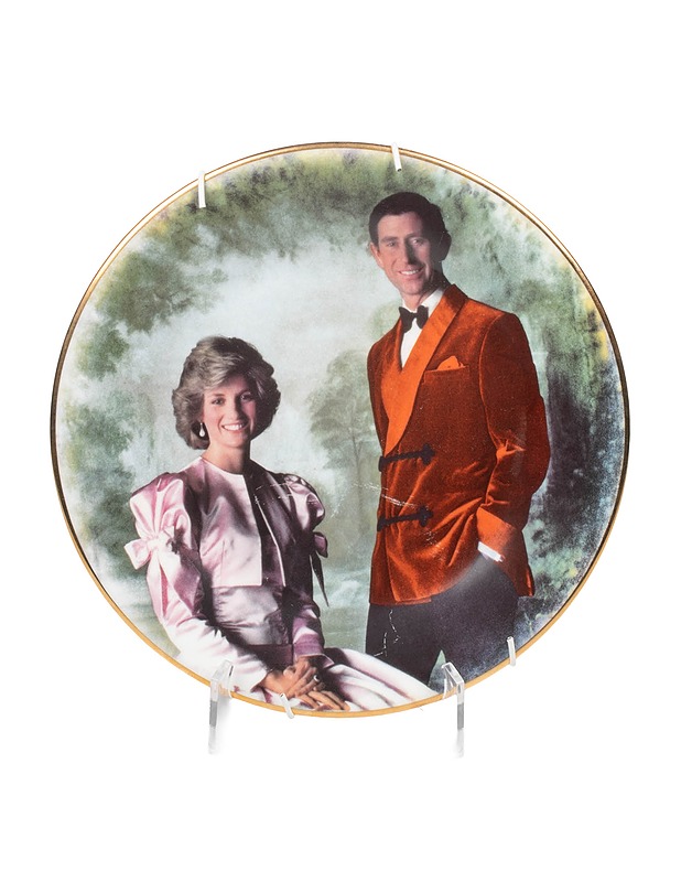 CONNOISSEIR Royal Family Series seinälautanen - Seinälautaset - 10105479991 - 0