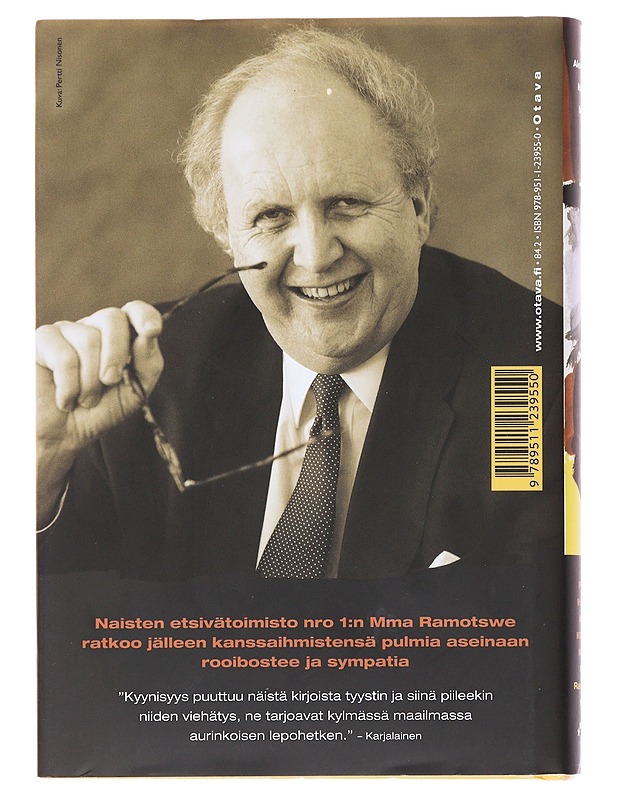 Pieniä ihmeitä autokorjaamolla - McCall Smith, Alexander - Romaanit ja novellit - 10105480110 - 1