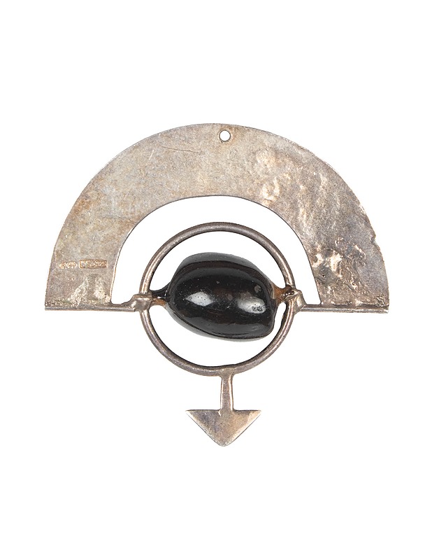 Hopeinen amuletti - Askartelu - 10105480972 - 1