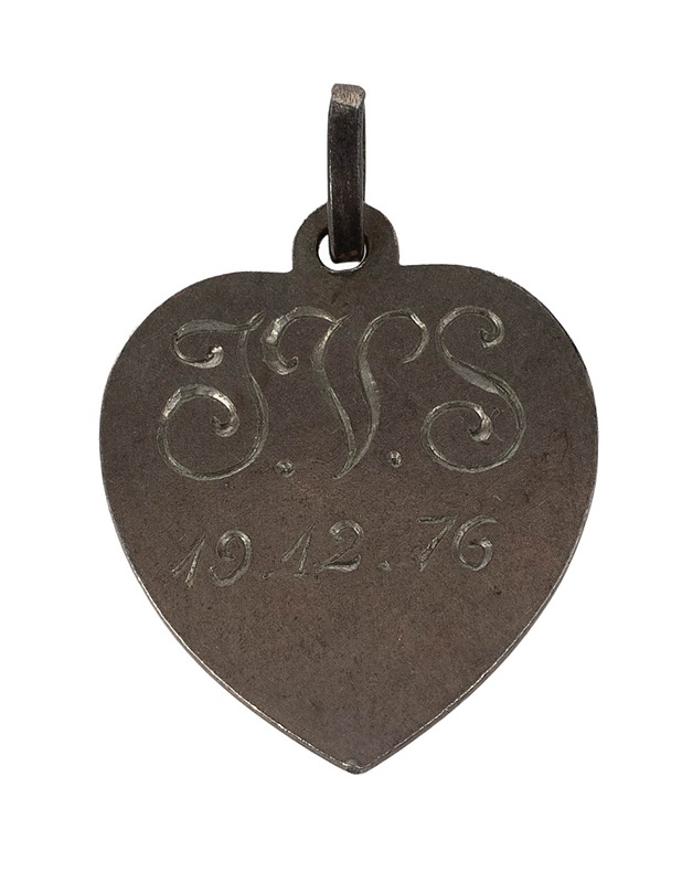 Hopeinen sydänamuletti - Askartelu - 10105487146 - 1