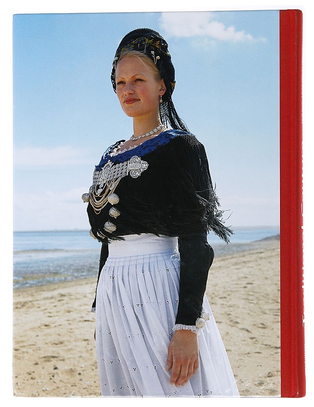 Traditional Couture - Taide- ja kulttuurikirjat - 10105488975 - 1