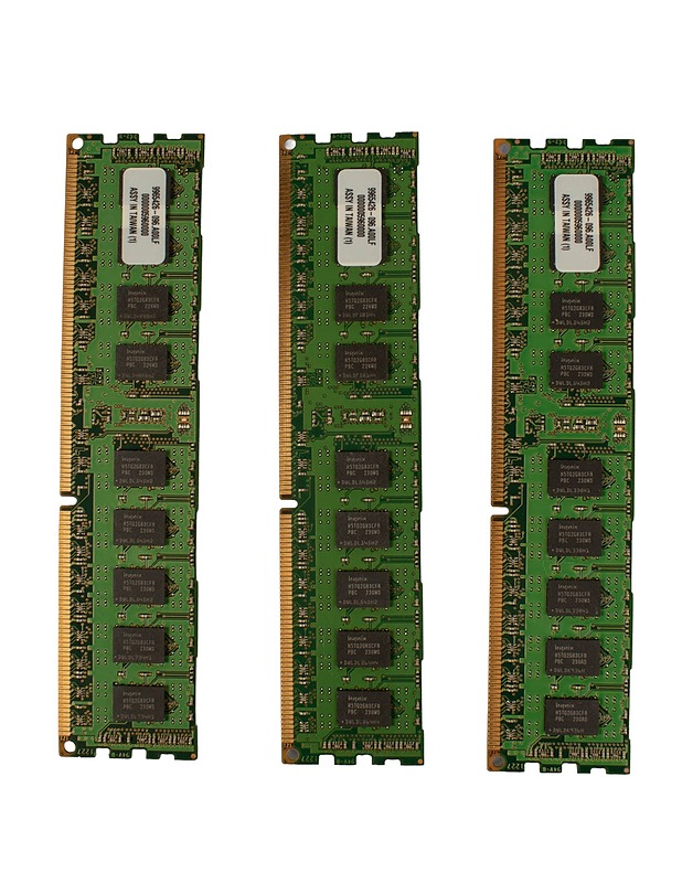 KINGSTON DDR3-1333 12 Gt (3 x 4Gt) RAM-muisti - Tietokoneet - 10105492759 - 1