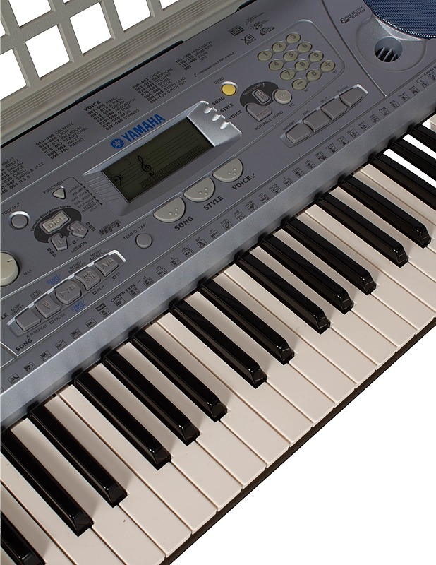 YAMAHA PSR-273 -kosketinsoitin - Soittimet - 10105495571 - 1