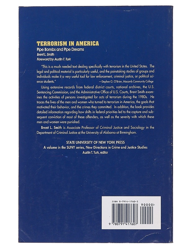 Terrorism in America - Brent L. Smith - Historiakirjat - 10105496049 - 1