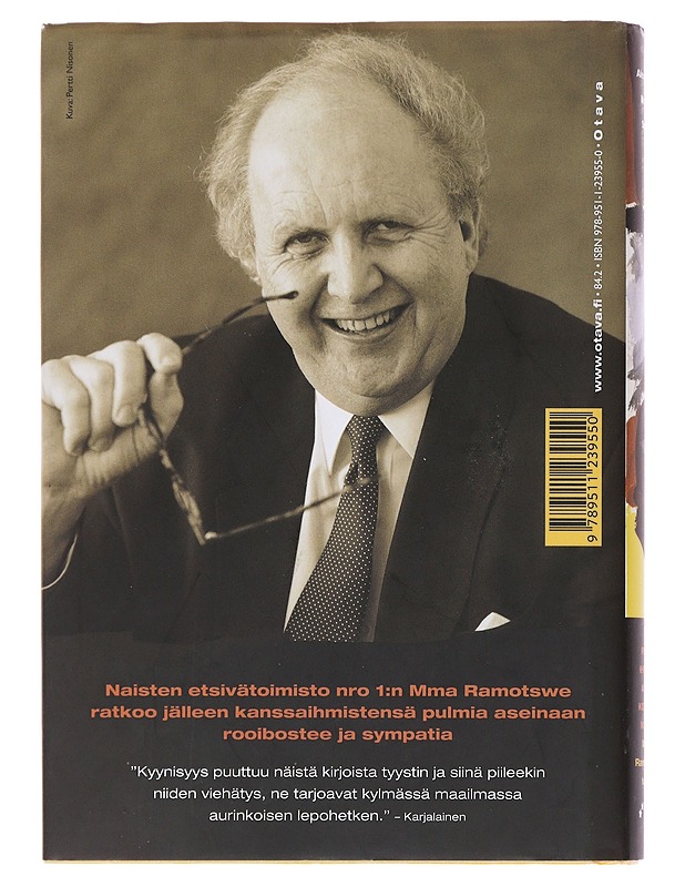 Pieniä ihmeitä autokorjaamolla - McCall Smith, Alexander - Romaanit ja novellit - 10105496232 - 1