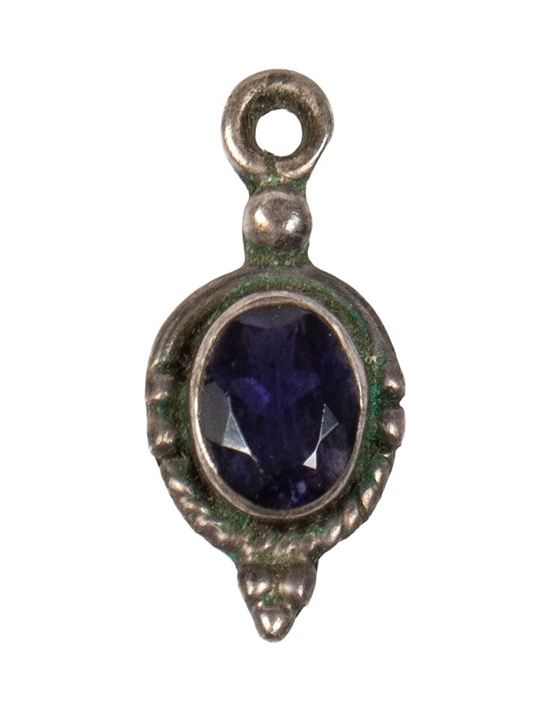 Hopeinen amuletti kivellä - Askartelu - 10105496590 - 0