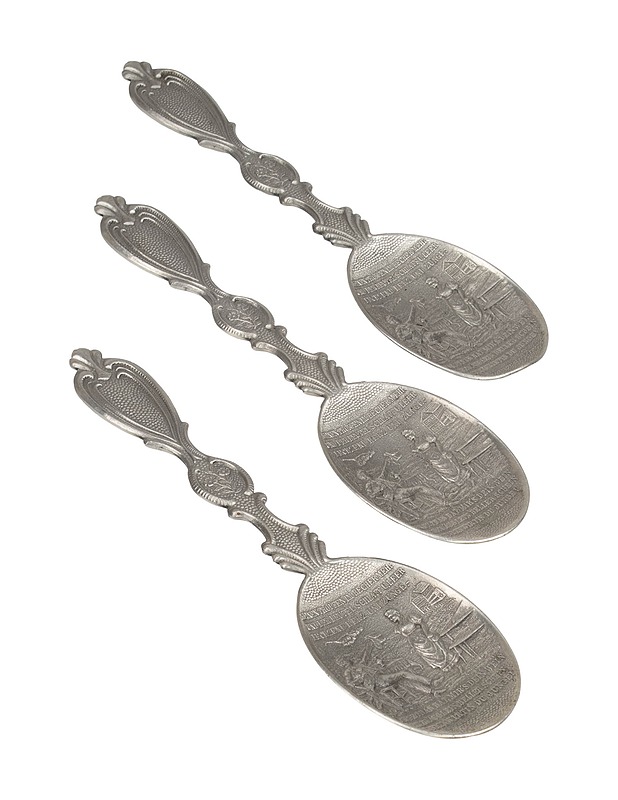 Koristelusikat ja seinäteline - Muut astiat - 10105497799 - 1