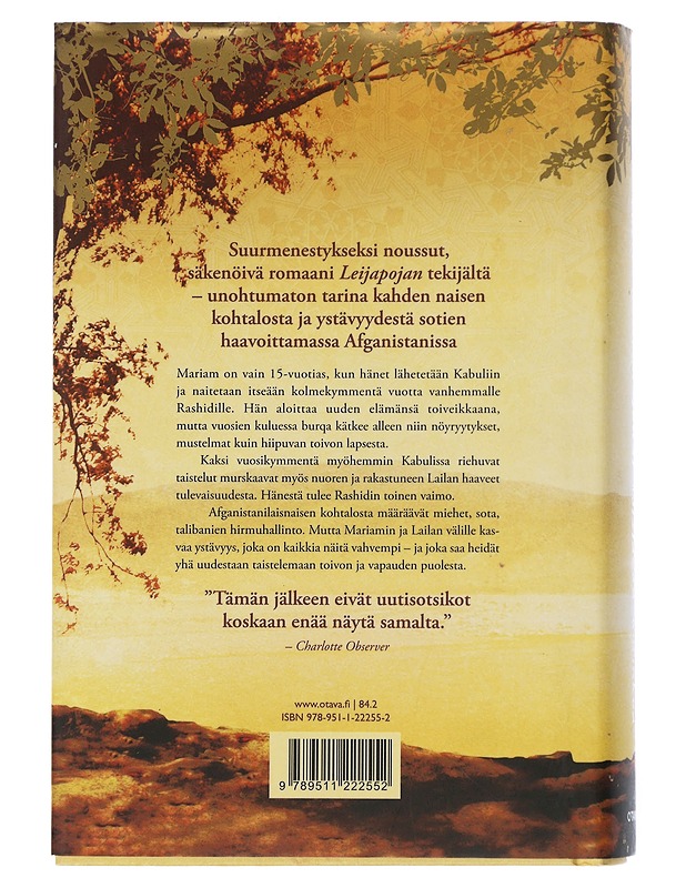 Tuhat loistavaa aurinkoa - Hosseini, Khaled - Romaanit ja novellit - 10105505561 - 1