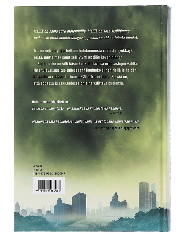 Kapinallinen - Roth, Veronica - Fantasia- ja scifi - 10105506673 - 1