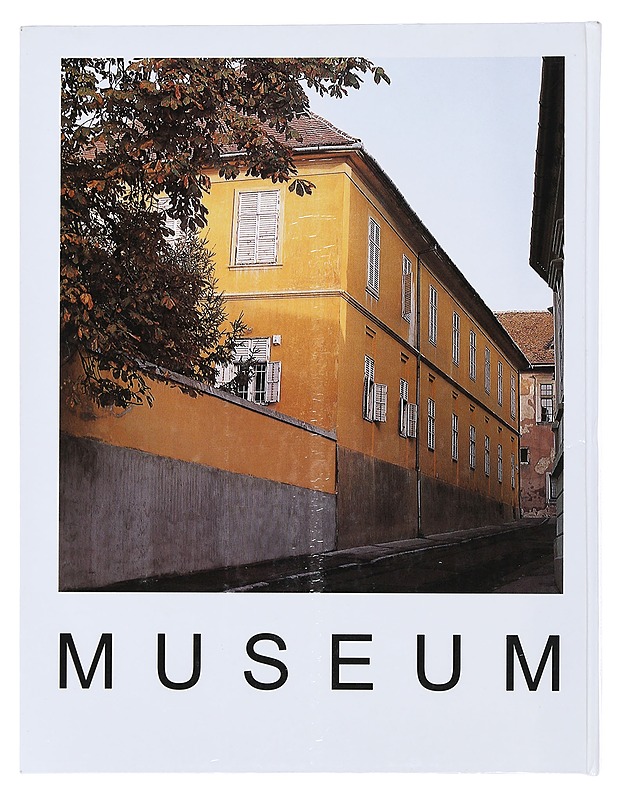 Varely Museum - Aknai , Tamas ; Sarkany , Jozsef - Taide- ja kulttuurikirjat - 10105507680 - 1