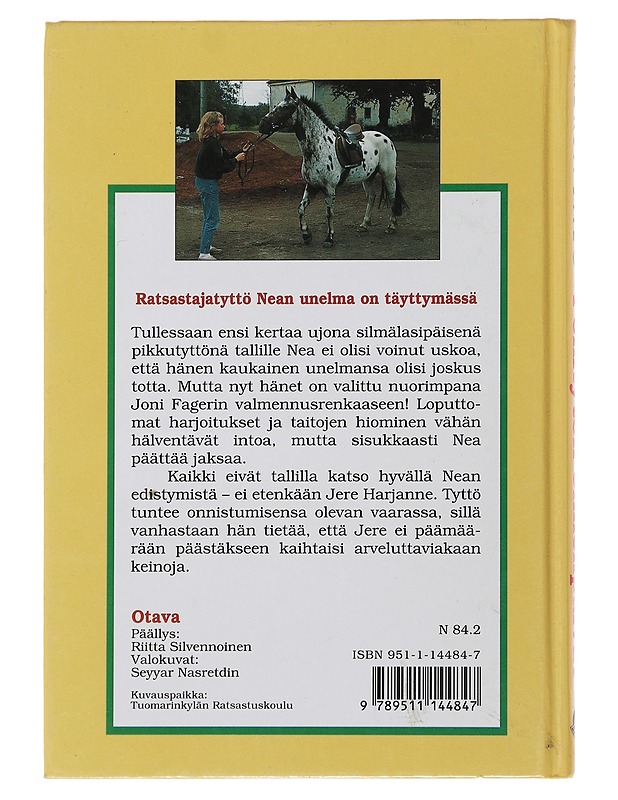 Ponitytön onnenpäivät - Merja Jalo - Nuorten kirjat - 10105509994 - 1