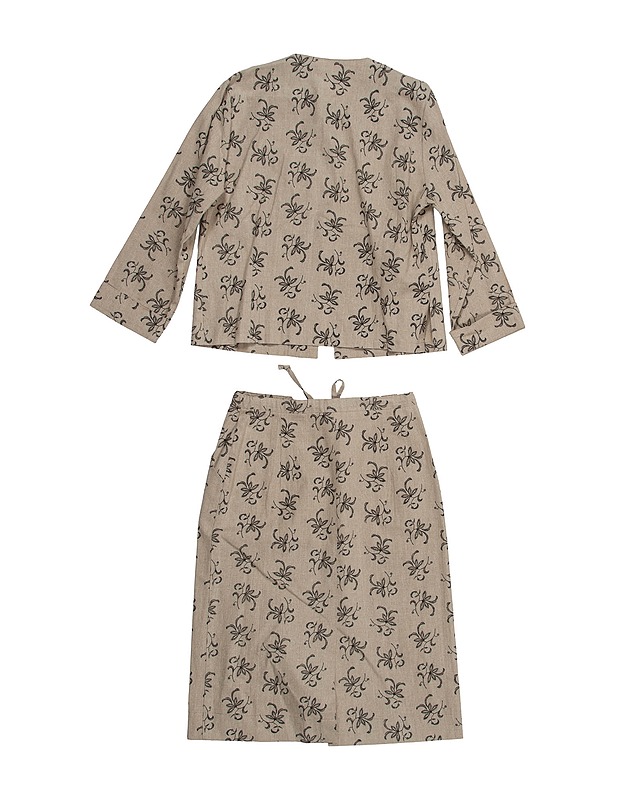 Beige Musta kukkakuvioinen takki ja hame, L - Naisten takit ja jakut - 10105510409 - 1