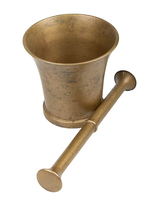 Messinkinen mortteli ja survin - Muut astiat - 10105512218 - 1