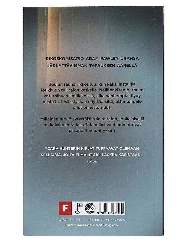 Ei ulospääsyä - Hunter, Cara - Romaanit ja novellit - 10105512756 - 1