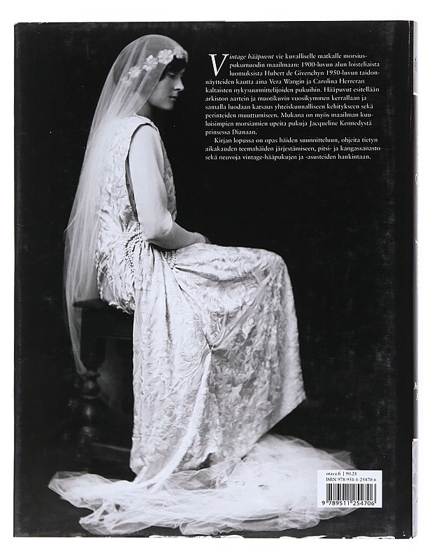 Vintage-hääpuvut : häämuodin vuosikymmenet - Fogg, Marnie - Tietokirjat ja oppaat - 10105513803 - 1
