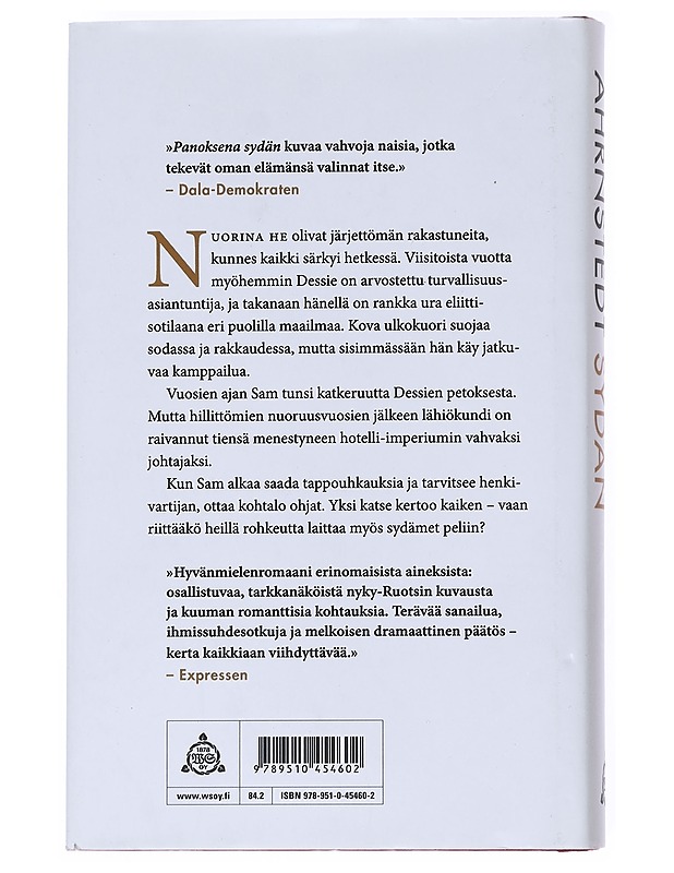 Panoksena sydän - Ahrnstedt, Simona - Romaanit ja novellit - 10105514028 - 1