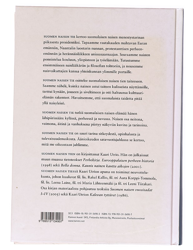 Suomen naisen tie : Pirtistä parlamenttiin - Kaari Utrio - Historiakirjat - 10105514751 - 1