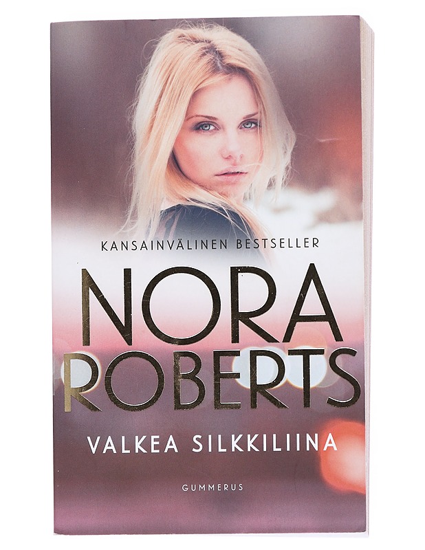 Valkea silkkiliina - Roberts, Nora - Jännitys ja dekkarit - 10105516857 - 0