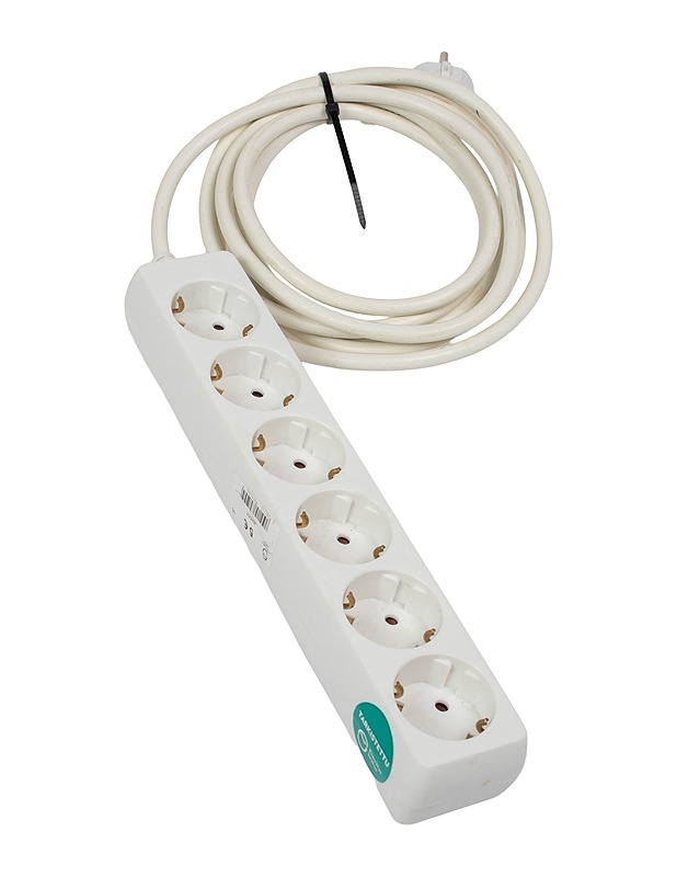 Kuusipaikkainen maadoitettu jatkojohto  - Muu elektroniikka - 10105517284 - 0