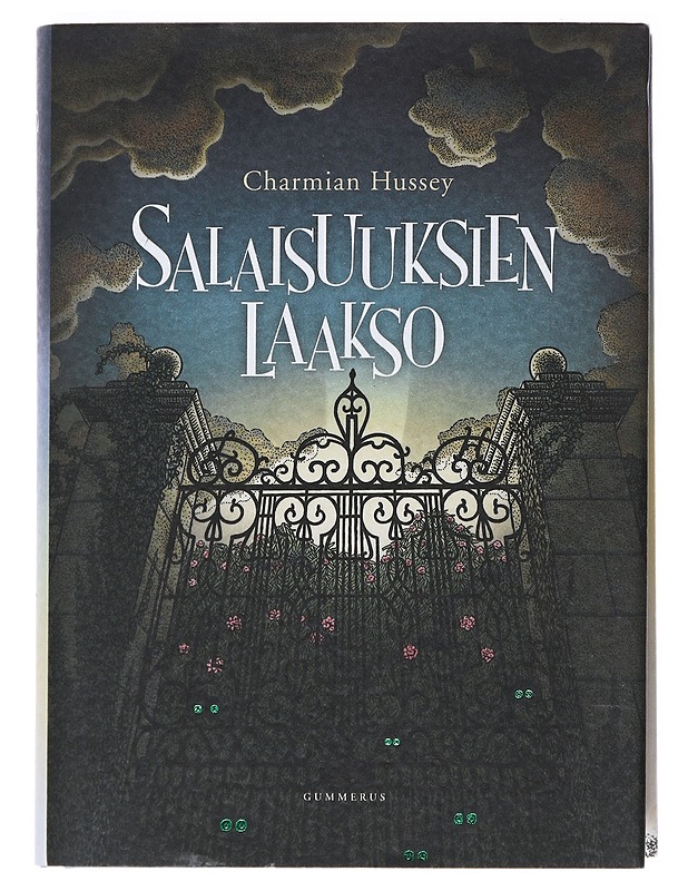 Salaisuuksien laakso - Hussey, Charmian - Fantasia- ja scifi - 10105517795 - 0