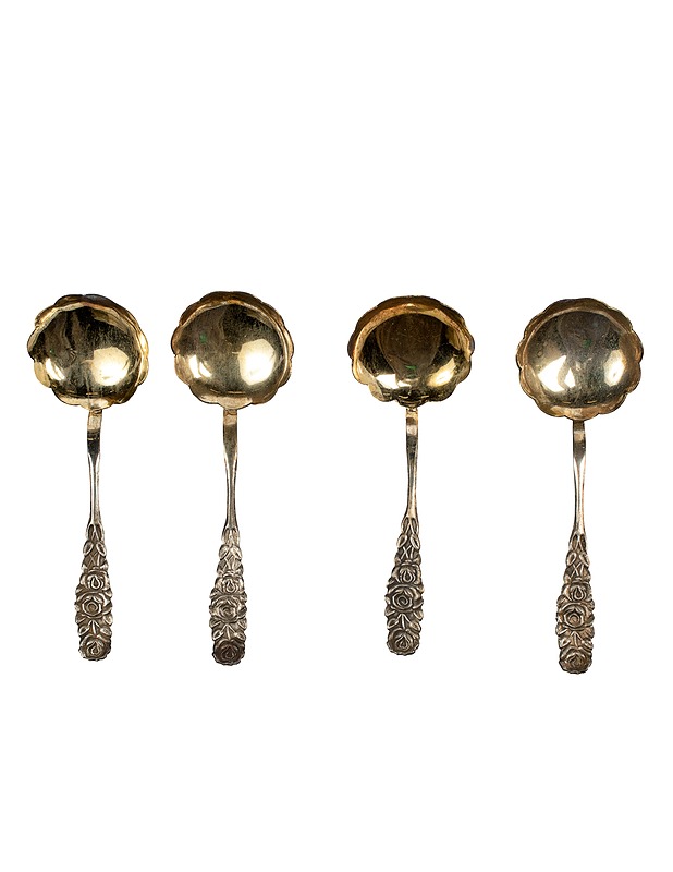 Vanha tarjoilulusikka, 4 kpl - Tarjoiluastiat - 10105520016 - 0