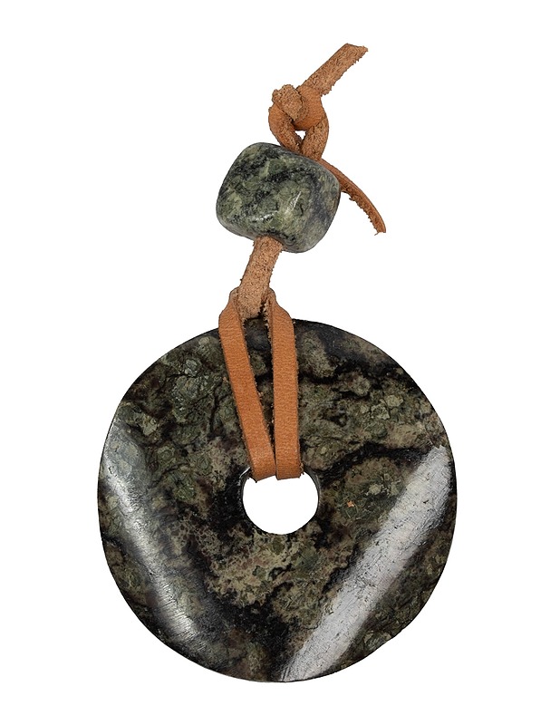 Serpentiini amuletti - Askartelu - 10105521767 - 1