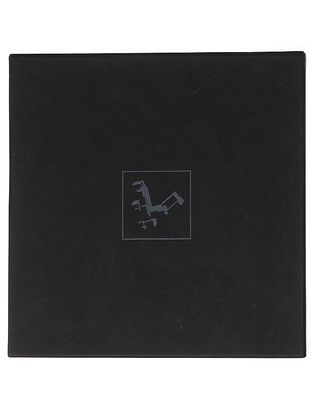 Time, motion and architecture : a study of the significance of time and motion in architecture and the use of an environmental simulator as an aid in design = Aika, liike ja arkkit - Tietokirjat ja oppaat - 10105522533 - 0