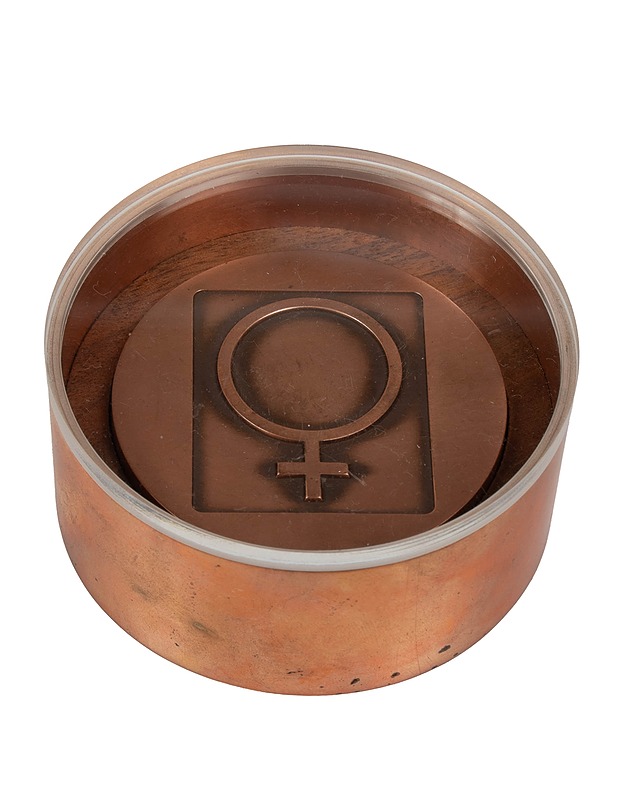 KULTAKESKUS Outokumpu pöytämitali - Koriste-esineet - 10105523125 - 0