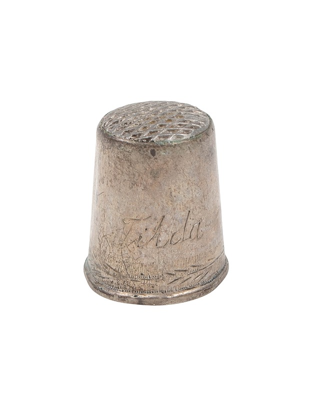 Hopeinen sormustin - Ompelu - 10105524068 - 0