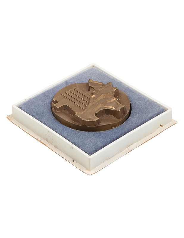 KULTATEOLLISUUS TKY 100v pöytämitali - Muut sisustustavarat - 10105524697 - 0