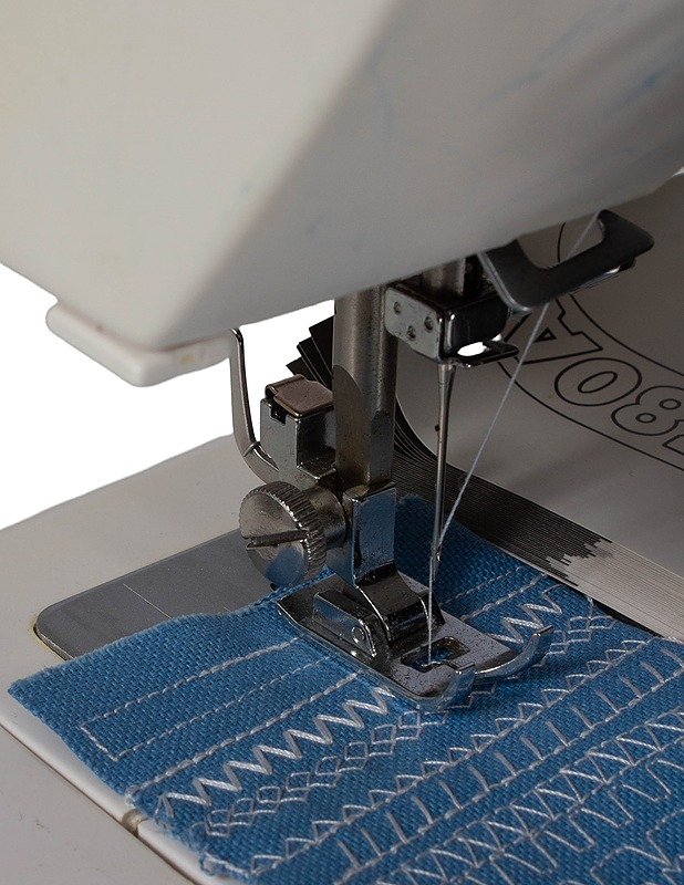 YAMATA FY-780 -ompelukone  - Kodinkoneet - 10105527390 - 2