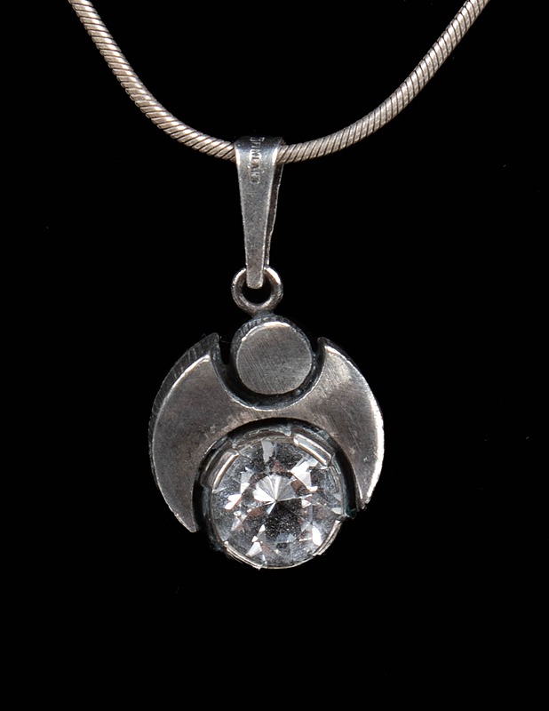 FINNFEELINGS Karl Laine hopeariipus ketjulla - Korut - 10105528305 - 1