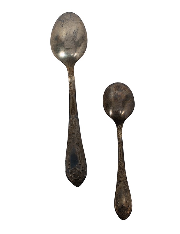 Vanhat  hopeoidut lusikat, 12 kpl - Aterimet - 10105528855 - 2