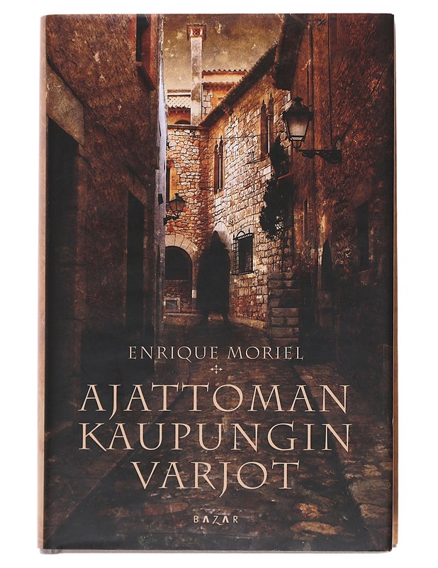 Ajattoman kaupungin varjot - Moriel, Enrique