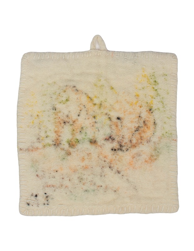 Huovutettu karhuaiheinen pannulappu, 30x30 cm - Keittiötekstiilit - 10105531649 - 1