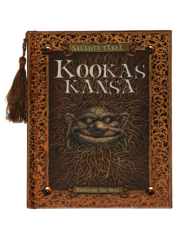 Kookas kansa : Opus jättiläisistä - Berk, Ari