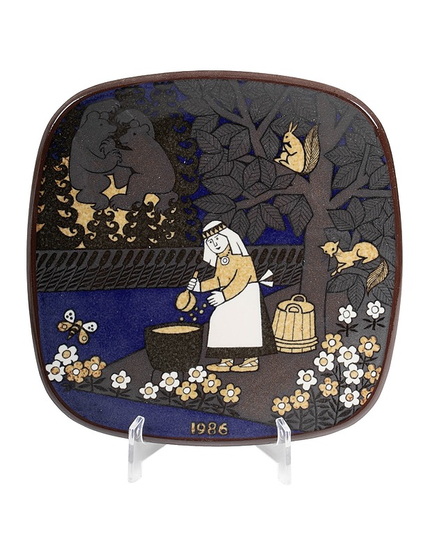 ARABIA Kalevala vuosilautanen - 1986 - Designsuosikit - 10105532390 - 0