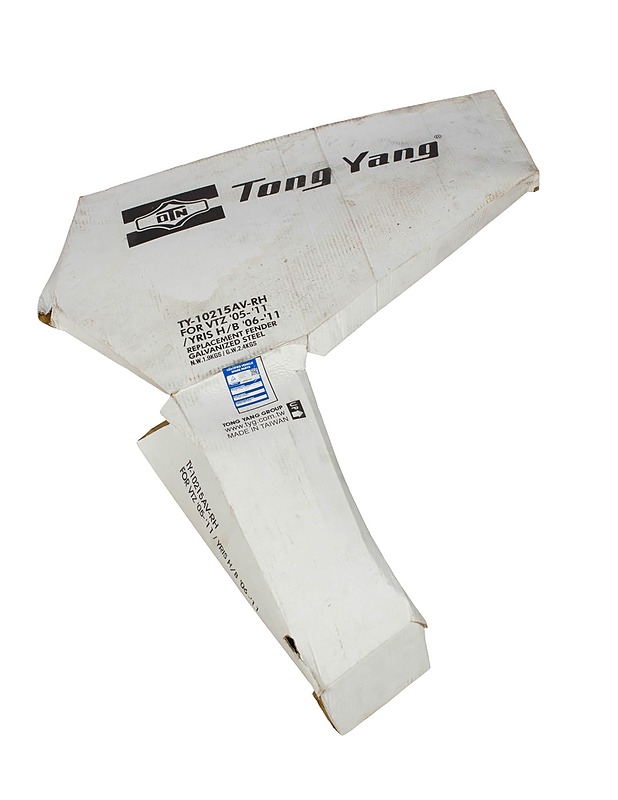 TONG YANG Toyota Yaris lokasuoja - Muut urheiluvälineet ja vapaa-aika - 10105534030 - 2